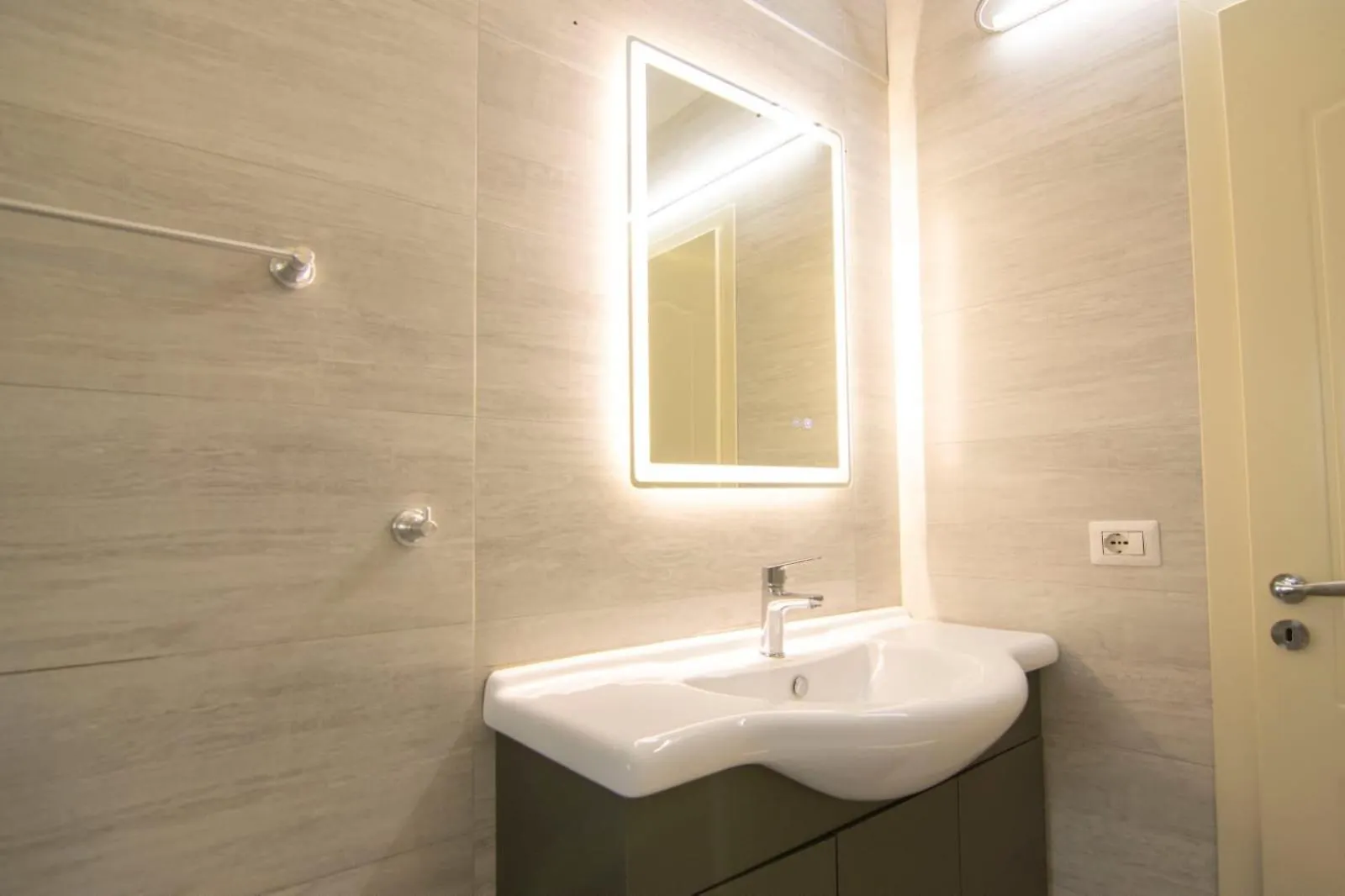 Appartement Lord'S Home Tirana Center
