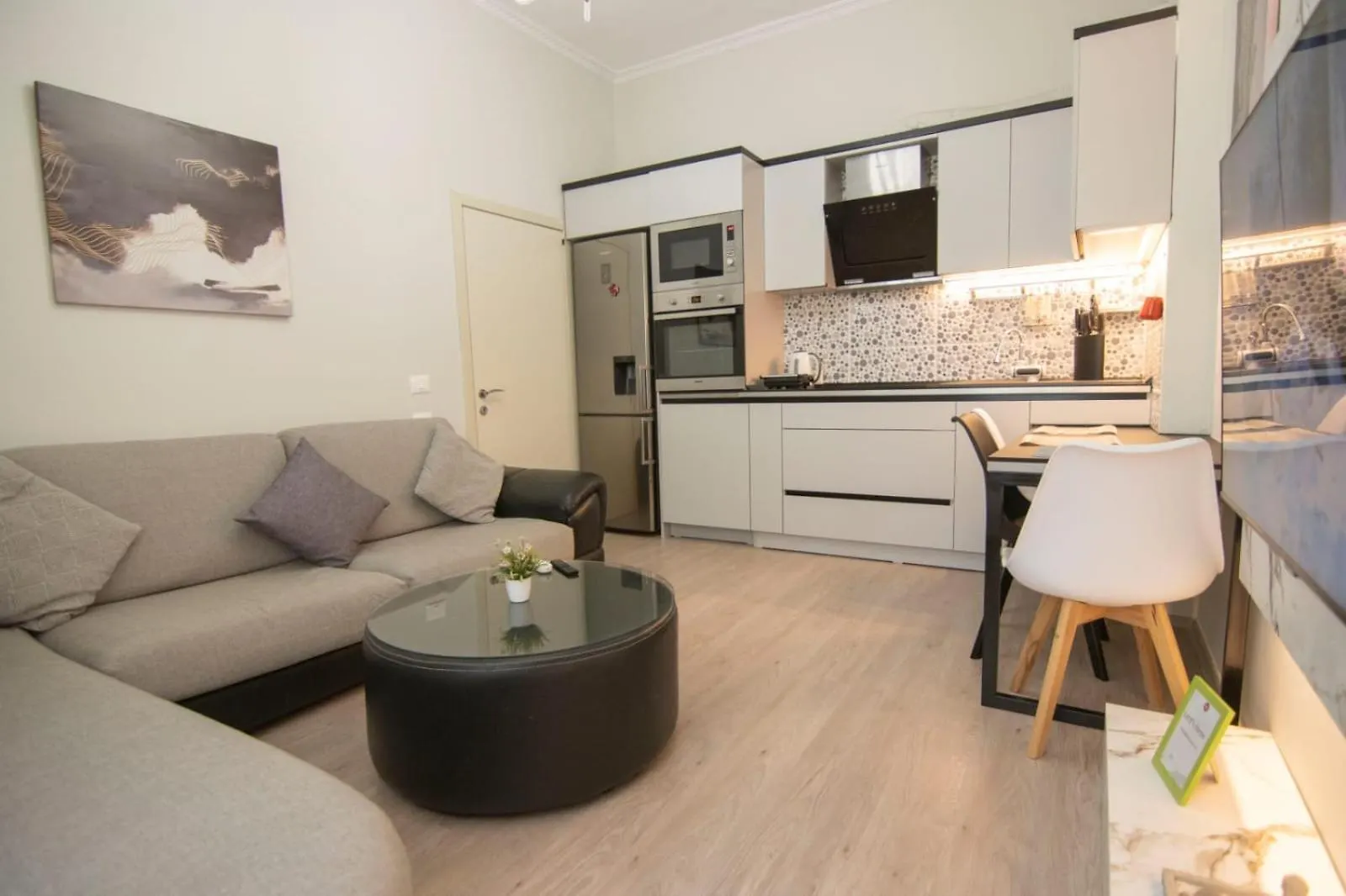 Appartement Lord'S Home Tirana Center