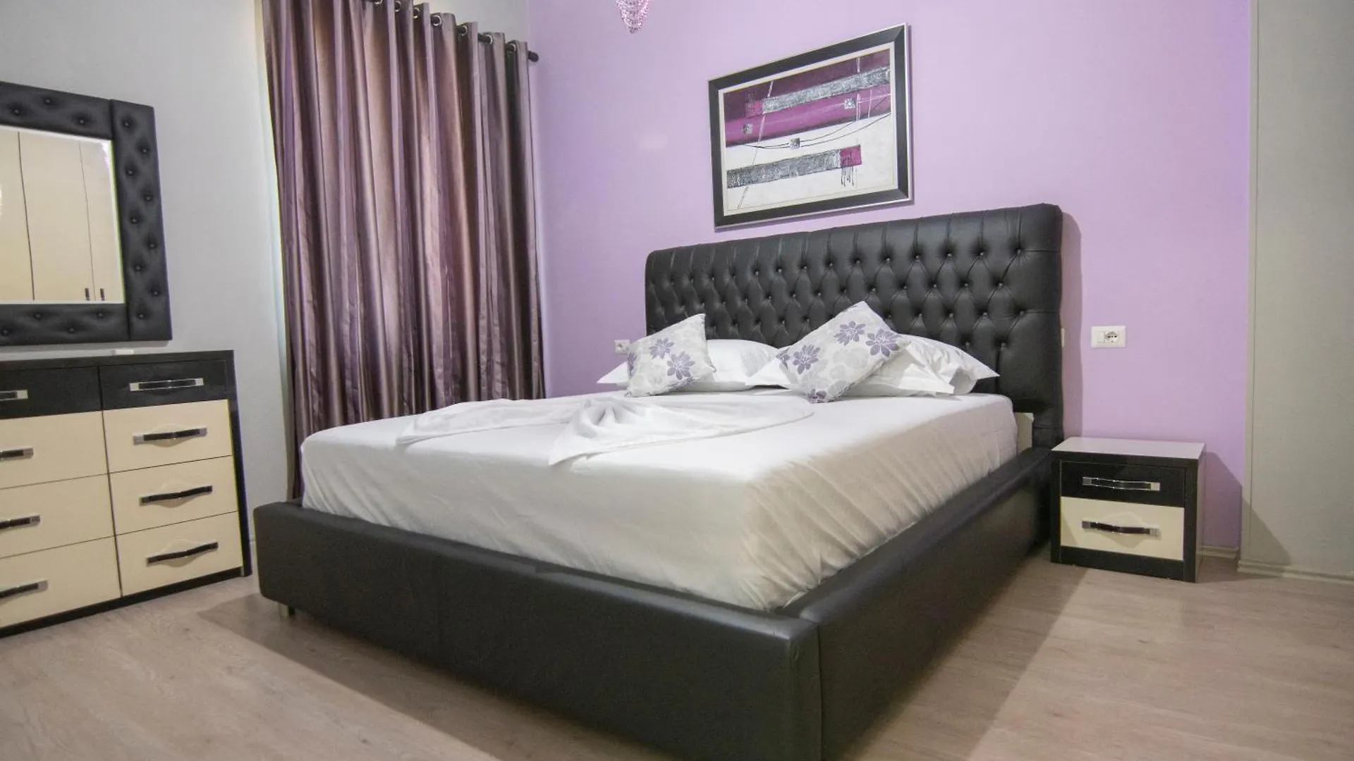 Appartement Lord'S Home Tirana Center
