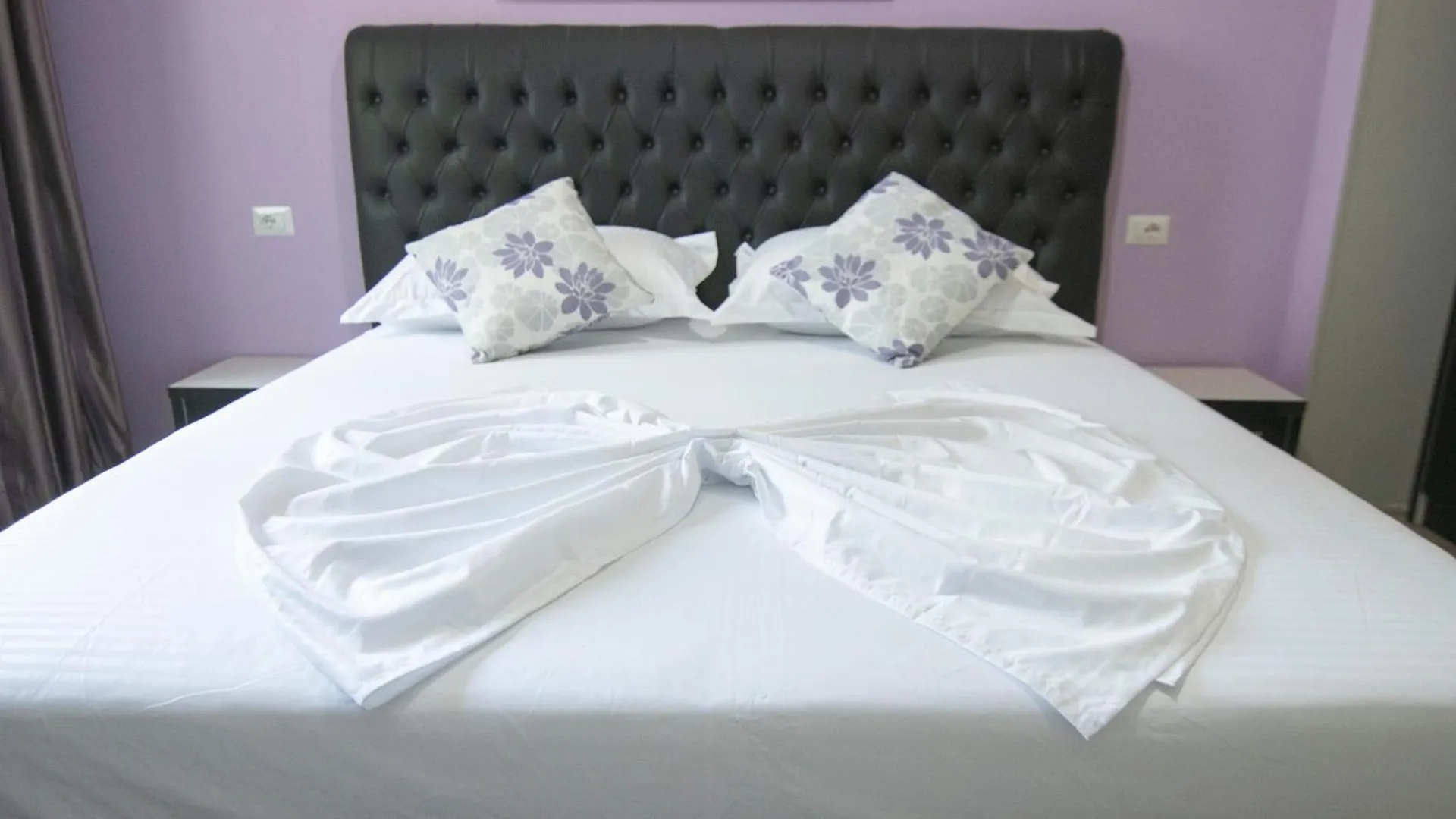 Appartement Lord'S Home Tirana Center Albanië
